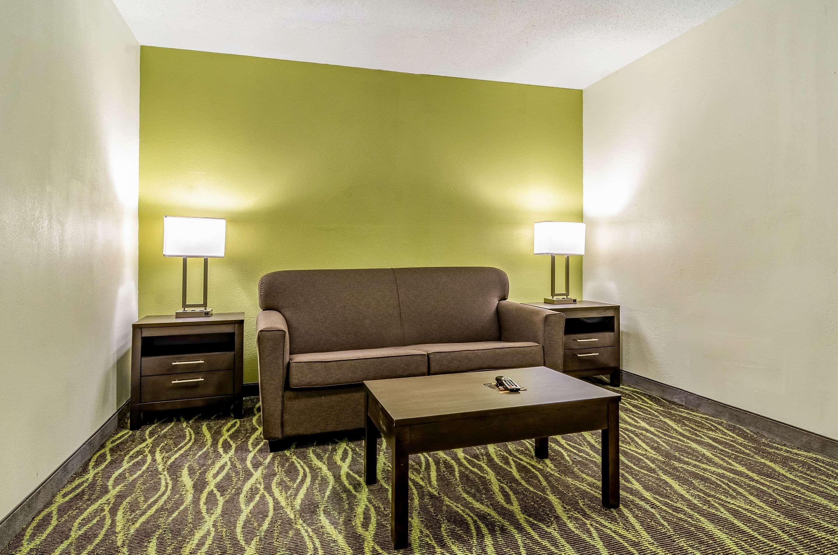Quality Inn & Suites Creedmor - Butner Creedmoor Extérieur photo