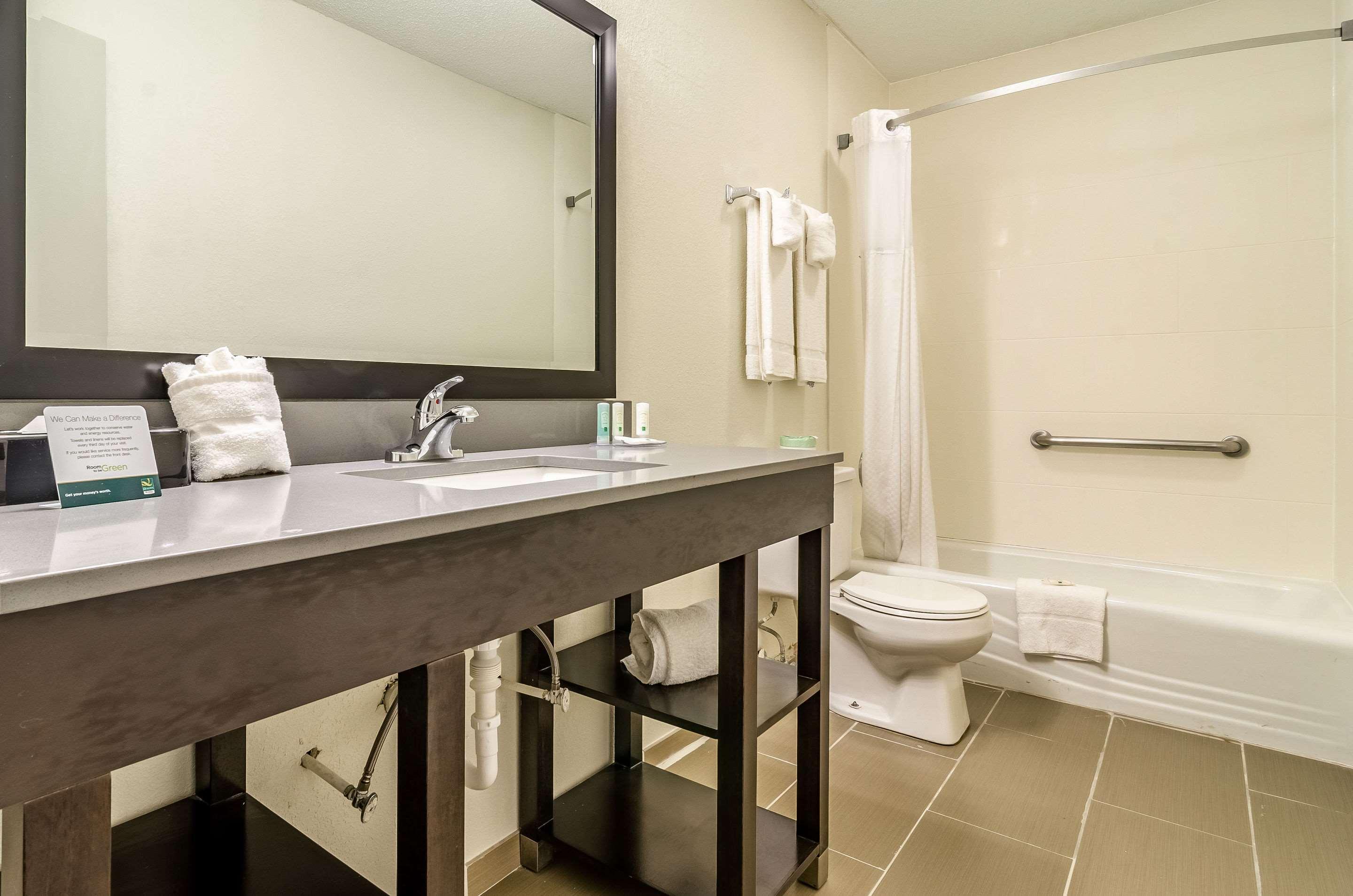 Quality Inn & Suites Creedmor - Butner Creedmoor Extérieur photo
