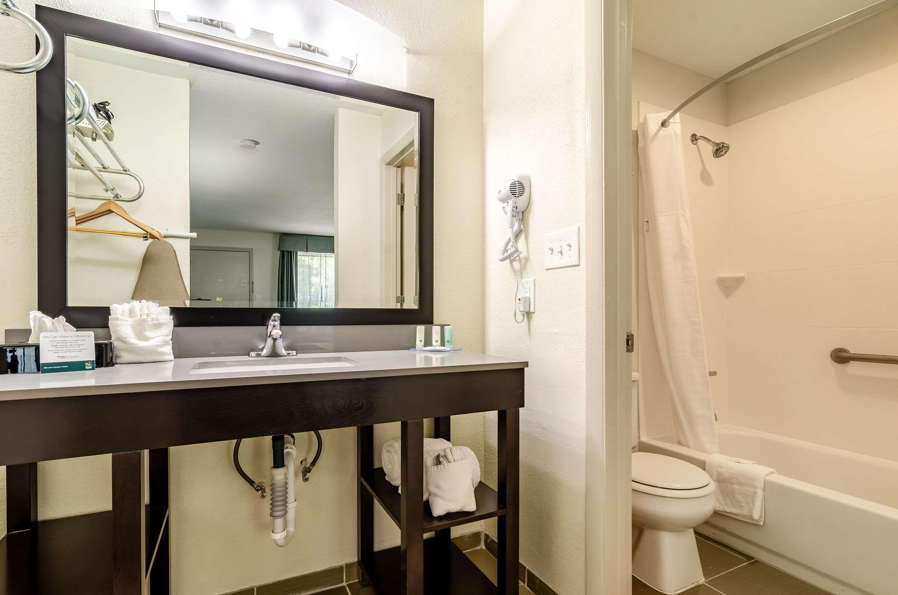 Quality Inn & Suites Creedmor - Butner Creedmoor Extérieur photo